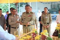 ឯកឧត្តម នាយឧត្តមសេនីយ៍ ខេង សុមេធ អញ្ជើញសែន ក្រុងពាលី បញ្ចុះបឋមសិលាសាងសង់អគាររដ្ឋបាល១ខ្នង កម្ពស់៥ជាន់ នៅស្នងការដ្ឋាននគរបាលខេត្តបន្ទាយមានជ័យ