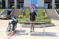 អាវុធហត្ថ បញ្ជូនខ្លួនជនសង្ស័យម្នាក់ ទៅតុលាការពាក់ព័ន្ធករណីរក្សាទុក និងប្រើប្រាស់ដោយខុសច្បាប់នូវសារធាតុ ញៀន