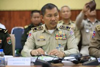 ស្នងការនគរបាលខេត្តបន្ទាយមានជ័យ អញ្ជើញចូលរួមកិច្ចប្រជុំពិភាក្សាការងារ ដើម្បីពង្រឹងសន្តិសុខតាមខ្សែបន្ទាត់ព្រំដែនកម្ពុជា-ថៃ