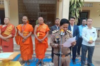 លោក យឹម សំណាង អញ្ជើញជាអធិបតីភាពក្នុងពិធីកាត់វិញ្ញាសាប្រឡងចូលរៀននៅពុទ្ធិក អនុវិទ្យាល័យសម្តេចជាស៊ីម