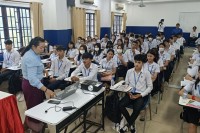 កាកបាទក្រហមកម្ពុជាខេត្តបន្ទាយមានជ័យ បេីកវគ្គផ្សព្វផ្សាយ ស្តីពីចលនាកាកបាទក្រហម អឌ្ឍចន្ទក្រហម ដល់និស្សិតសាកលវិទ្យាល័យ បៀលប្រាយ