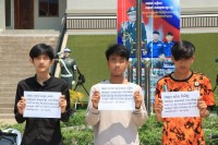 អាវុធហត្ថខេត្តបន្ទាយមានជ័យ បញ្ជូនខ្លួនជនសង្ស័យ៣នាក់ ទៅតុលាការ ពាក់ព័ន្ធករណីលួចម៉ូតូ និងប្រើប្រាស់ដោយខុសច្បាប់នូវសារធាតុញៀន ខណៈម្នាក់ទៀតរត់គេចខ្លួន