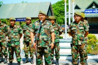 អាវភ្លៀងដែលជាអំណោយដ៏ថ្លៃថ្លារបស់សម្ដេចអគ្គមហាសេនាបតីតេជោ ហ៊ុន សែន និងសម្ដេចកិតិ្តព្រឹទ្ធបណ្ឌិត ត្រូវបានចែកជូនយោធិន កងពលតូចថ្មើរជើងលេខ៥១