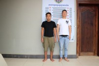 កងរាជអាវុធហត្ថខេត្តបន្ទាយមានជ័យ បញ្ជូនខ្លួនជនបរទេស ២នាក់ ទៅតុលាការ ពាក់ព័ន្ធករណីចាប់ឃុំឃាំង និងបង្ខាំងដោយខុសច្បាប់