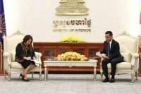 ឯកឧត្តមអភិសន្តិបណ្ឌិត ស សុខា និងប្រធានបេសកកម្ម IOM ប្រចាំកម្ពុជា ពេញចិត្តចំពោះកិច្ចសហប្រតិបត្តិការក្នុងការងារទេសន្តរប្រវេស៍