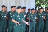 លោកឧត្តមសេនីយ៍ទោ សិទ្ធិ ឡោះ ដាក់បទបញ្ជាឲ្យកម្លាំងនគរបាលទូទាំងខេត្ត ពង្រឹងការ ការពារសន្តិសុខសណ្ដាប់ធ្នាប់សង្គម ត្រួតពិនិត្យអាវុធជាតិផ្ទុះ ផ្សព្វផ្សាយច្បាប់ចរាចរណ៍ផ្លូវគោក និងទប់ស្កាត់ក្មេងទំនើង