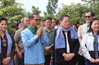 ឯកឧត្តម ង៉ូវ បូរីណា អញ្ជើញចូលរួមដាំកូនត្នោតចំនួន ៥០០០ដើម តាមបន្ទាត់ព្រំដែន កម្ពុជា-វៀតណាម