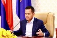ឯកឧត្តមអភិសន្តិបណ្ឌិត ស សុខា ជំរុញឱ្យបង្កើនការអប់រំផ្សព្វផ្សាយ និងអនុវត្តច្បាប់ ឱ្យបានម៉ឺងម៉ាត់ ដើម្បីកាត់បន្ថយគ្រោះថ្នាក់ចរាចរណ៍!