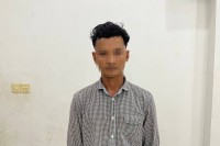 កងរាជឣាវុធហត្ថខេត្តបន្ទាយមានជ័យ បញ្ជូនខ្លួនជនសង្ស័យម្នាក់ ទៅតុលាការពាក់ព័ន្ធករណីលួចអំពូលភ្លើង