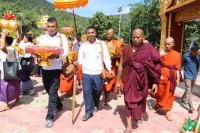 បុណ្យឋិនទានមហាសាមគ្គីដង្ហែ និងវេរប្រគេនដល់ព្រះអង្ឃគង់ចាំព្រះវស្សាអស់ត្រីមាសនៅវត្តថ្មរមៀលស្រុកថ្មពួក