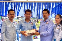 ឯកឧត្តមបណ្ឌិត ទូច វណ្ណៈ និងលោកជំទាវ ហោ វ៉ាន់នី អញ្ជើញជាអធិបតីក្នុងពិធីបើកការប្រណាំងទូក ង ខ្នាតតូច នៅស្រុកមេសាង ឆ្នាំ២០២៤