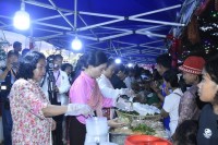 ឯកឧត្តម អ៊ី ឈាន និងលោកជំទាវ បាន ស្រីមុំ ដឹកនាំមន្ត្រីរាជការជុំវិញខេត្ត ប្រារព្ធព្រះរាជពិធីបុណ្យអុំទូក បណ្តែតប្រទីប និងសំពះព្រះខែ អកអំបុក នៅតាមដងស្ទឹងប៉ៃលិន