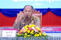 អភិបាលខេត្តបន្ទាយមានជ័យ ដាក់វិធានការយ៉ាងម៉ឺងម៉ាត់ដល់សមត្ថកិច្ចពាក់ព័ន្ធ បង្ក្រាបករណីក្មេងទំនើង និងគ្រឿងញៀន