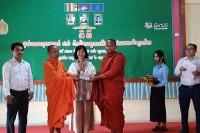 ពិធីផ្តល់អាហារូបករណ៍ដល់សមណនិស្សិត និស្សិត បន្តរនៅសាកលវិទ្យាល័យនានា