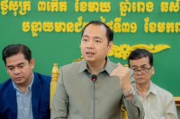 ឯកឧត្តម នេត្រ ភក្ត្រា អញ្ជើញជួបសំណេះសំណាលសួរសុខទុក្ខ និងបំពាក់មេដាយការងារ និងផ្តល់ប័ណ្ណសរសើរដល់ថ្នាក់ដឹកនាំ និងមន្ត្រីនៃមន្ទីរព័ត៌មានខេត្តបន្ទាយមានជ័យ