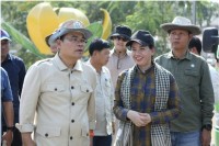 ឯកឧត្តមរដ្ឋមន្ត្រី ថោ ជេដ្ឋា អញ្ជើញចុះពិនិត្យមើលស្ថានភាពស្រូវប្រាំងរបស់ប្រជាកសិករ ដែលប្រឈមនឹងកង្វះទឹកស្រោចស្រពនាពេលខាងមុខ ក្នុងភូមិសាស្ត្រខេត្តប៉ៃលិន