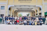 នគរបាលច្រកទ្វារព្រំដែនអន្តរជាតិប៉ោយប៉ែត បណ្តេញជនជាតិថៃ ២៥នាក់ ចេញពីកម្ពុជាក្រោយពីរកឃើញស្នាក់នៅ ធ្វើការងារខុសច្បាប់