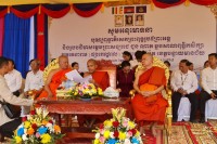 ពិធីបុណ្យពុទ្ធាភិសេកព្រះពុទ្ធរូប ៥ព្រះអង្គ និងសម្ពោធឆ្លងសាលាពុទ្ធិកបឋមសិក្សាវត្ត រតនារាមផ្សារកណ្ដាល ក្នុងក្រុងប៉ោយប៉ែត