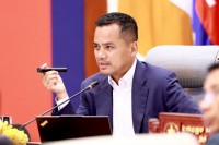 ឯកឧត្តមអភិសន្តិបណ្ឌិត ស សុខា ដឹកនាំកិច្ចប្រជុំពិនិត្យពិភាក្សាសេចក្ដីព្រាងអនុក្រឹត្យ ចំនួន ២ ពាក់ព័ន្ធនឹងការគ្រប់គ្រងនគរបាលជាតិ!