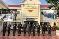 លោកឧត្តមសេនីយ៍ទោ សិទ្ធិ ឡោះ ដាក់បទបញ្ជាដល់កម្លាំងនគរបាលទូទាំងខេត្ត ចាត់វិធានការក្តៅបង្ក្រាបមុខសញ្ញាក្មេងទំនើង និងទីតាំងលក់បារីអេឡិចត្រូនិច