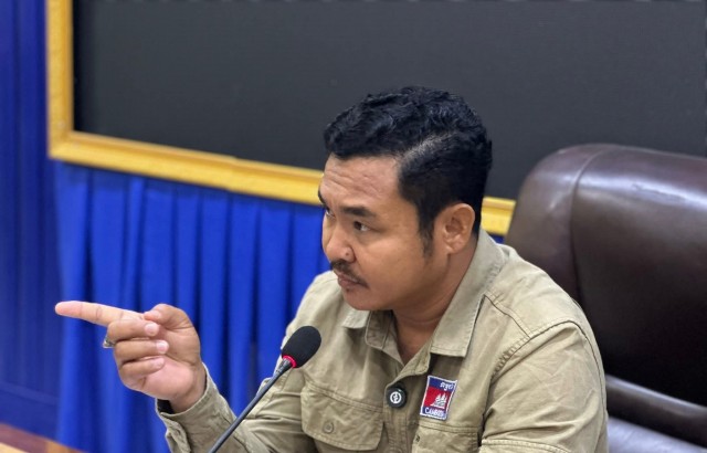 កិច្ចប្រជុំបន្ទាន់មួយដែលរៀបចំដោយឯកឧត្តមបណ្ឌិត ប៉ាន់ ខែមប៊ុនថន អនុប្រធានក្រុមការងាររាជរដ្ឋាភិបាលចុះមូលដ្ឋានខេត្តបន្ទាយមានជ័យ.!! …………